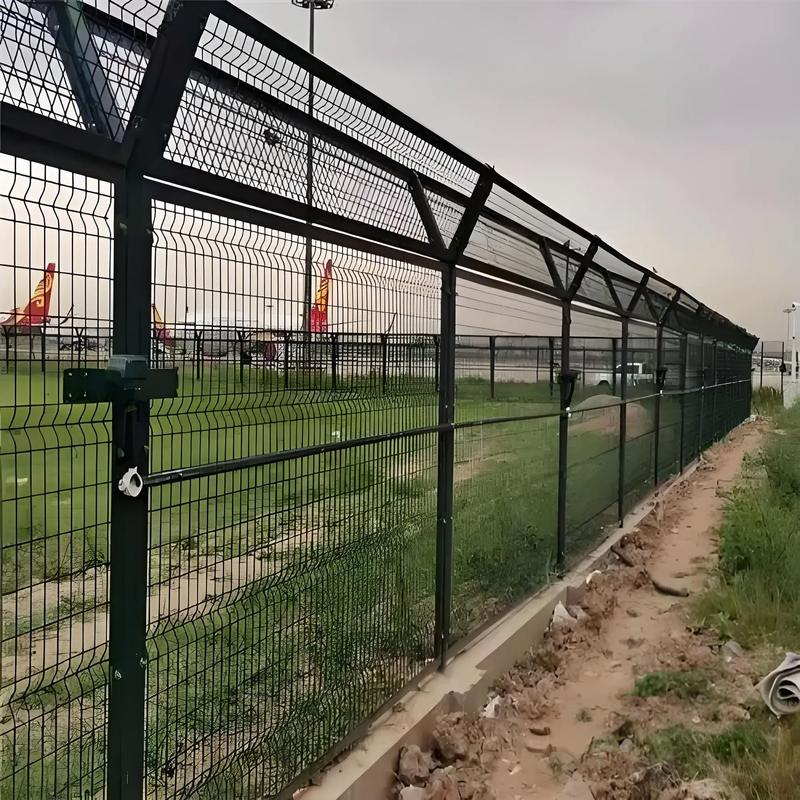东兴区护栏网锌钢护栏 - 方案